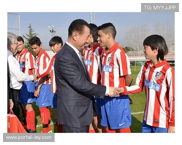 西班牙青训专家与西海岸俱乐部交流青训培养经验