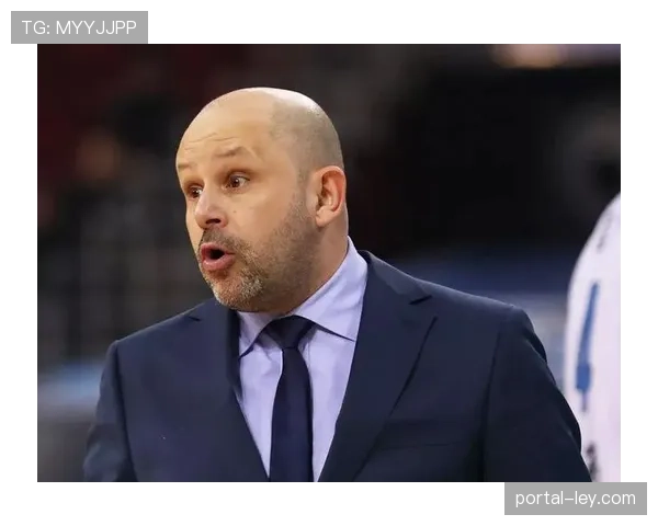 维罗纳2-1战胜恩波利,主帅巴罗尼称赞球队在防守端的专注与协作 维罗纳2-1战胜恩波利,主帅巴罗尼称赞球队在防守端的专注与协作