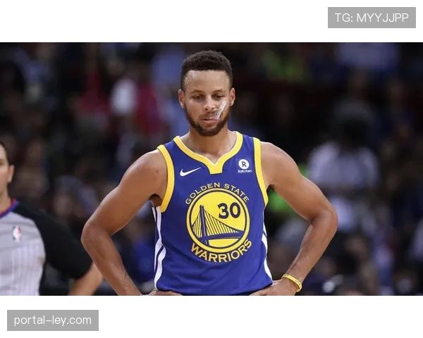 库里时隔14年再次常规赛替补出战，复出对战火箭贡献29分